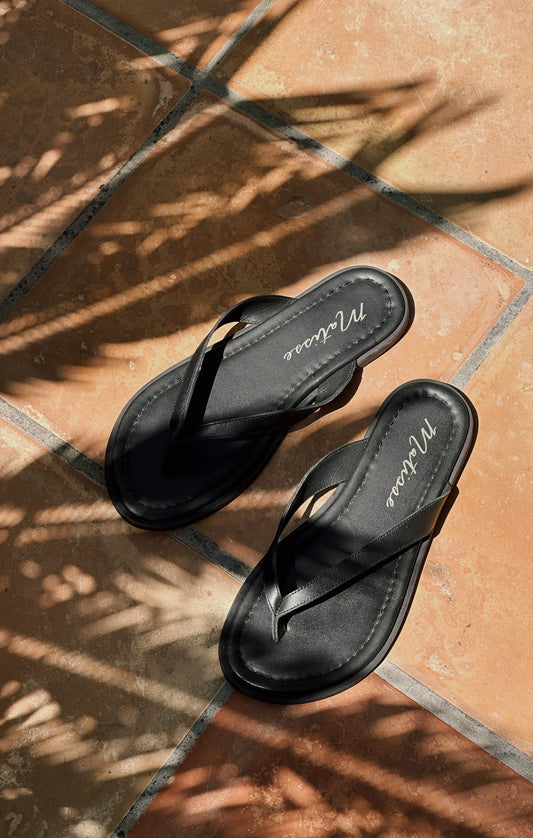 Matisse Leo Thong Sandal ~ Black