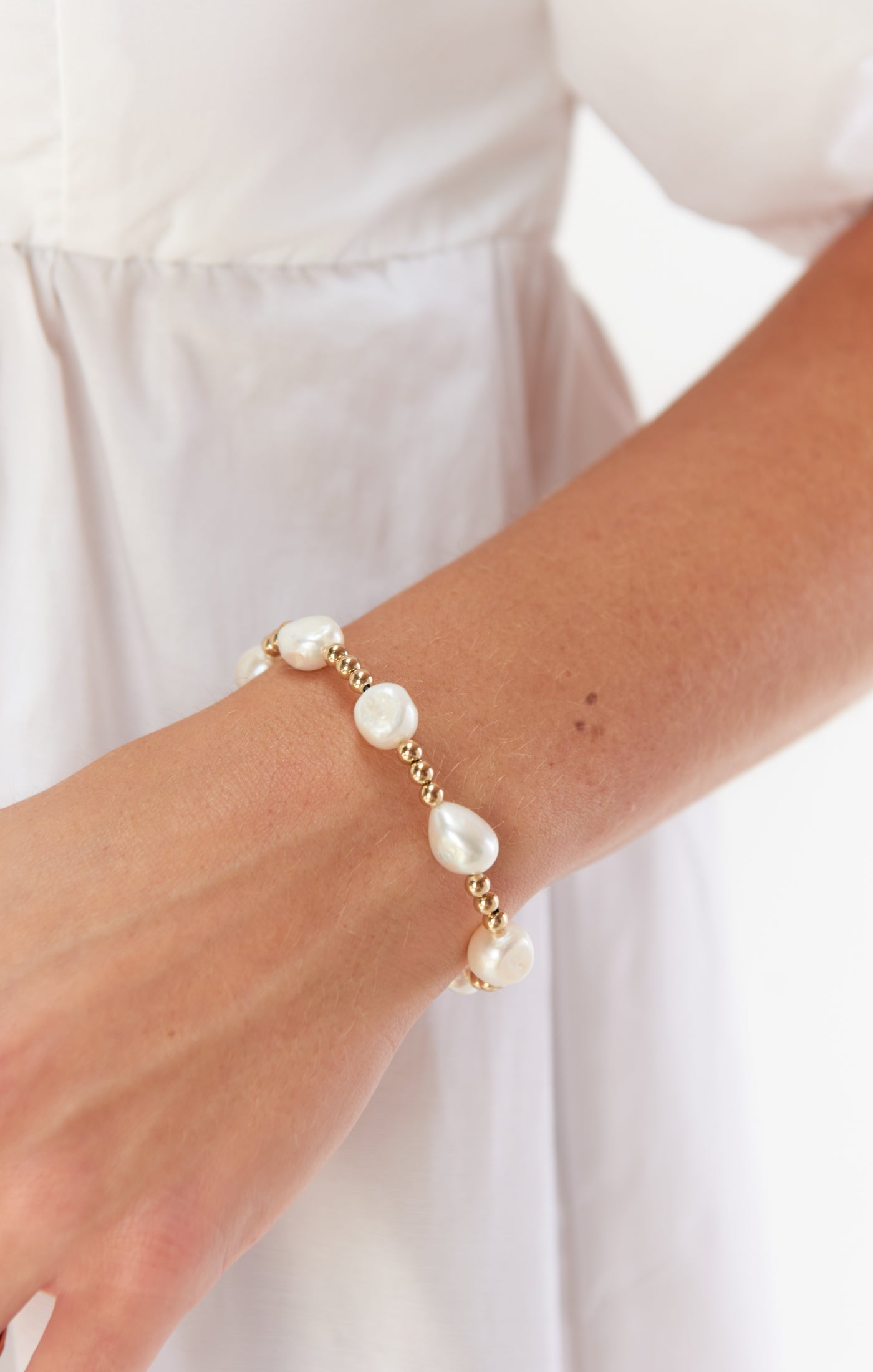 ALV Jewels Cocoa Bracelet ~ Ivory & Gold