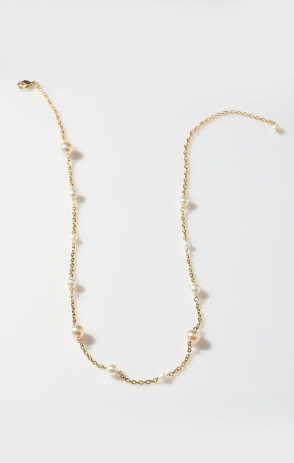 Faithy Jewels Charlotte Necklace ~ Gold/Pearl