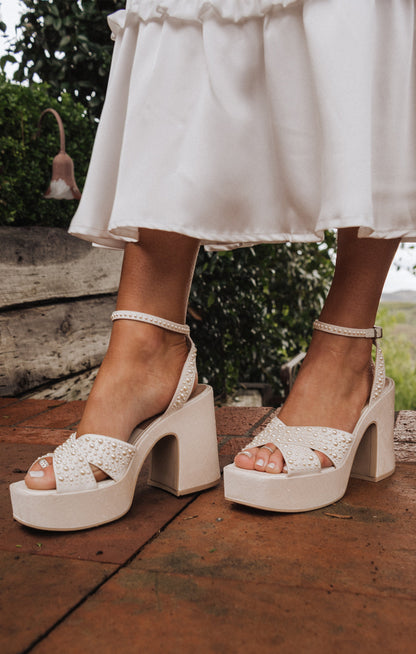 Dolce Vita Wessi Platform Heel ~ Vanilla Pearl