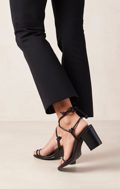Alohas Grace Wrap Up Heel ~ Black