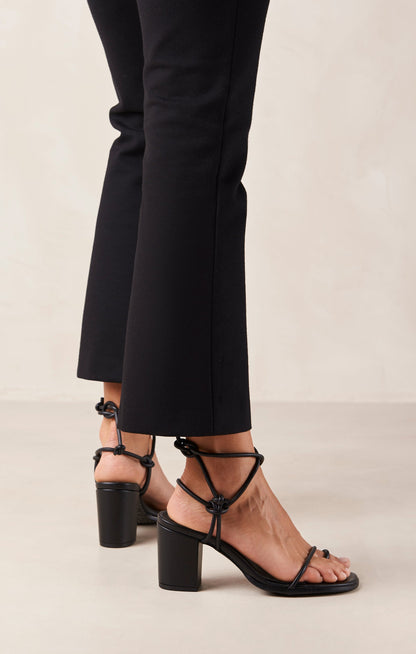 Alohas Grace Wrap Up Heel ~ Black